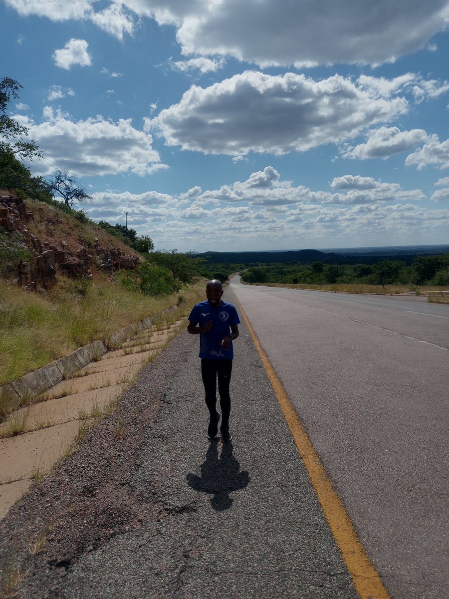 Mankoe8's tweet photo. Speed work or hills repeat form part and parcel of your training program.
#FitnessMotivation
#Ichoose2Bactive
#RunningWithLulubel
#RunningWithTumiSole
#Addicted2running
#NeverGiveUp
#Comrades2023 https://t.co/inJoZR2k3n