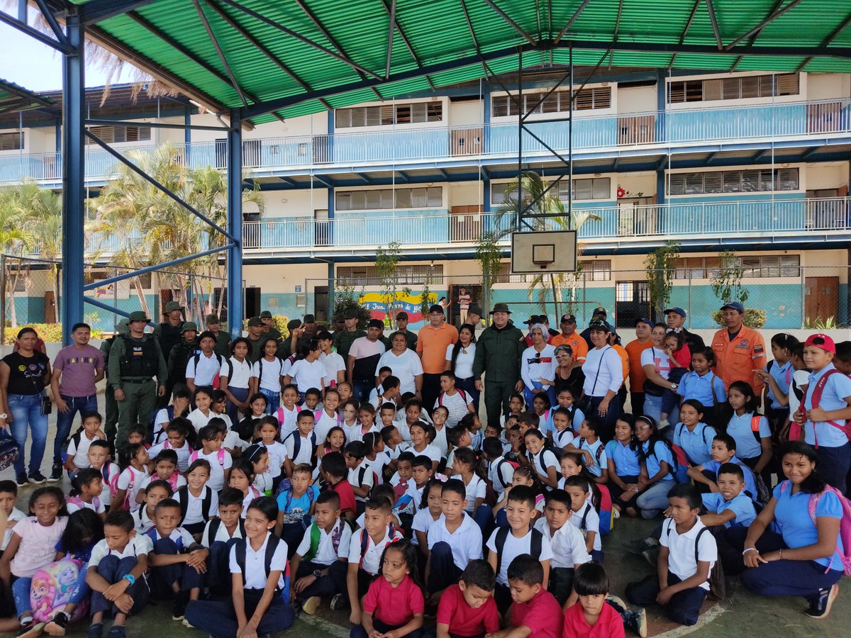 JuanaMorenodeH's tweet photo. La U.E.E. Juana Moreno de Higuera, fue participante de el Ejerció Internacional "Caribe Wabe 2023", acto que se realizó en Cabruta - Edo. Guárico.
@NaslynDayhana 
@Fundabit_ 
@ZEGuarico
@_LaAvanzadora https://t.co/mdUa0wMwrz
