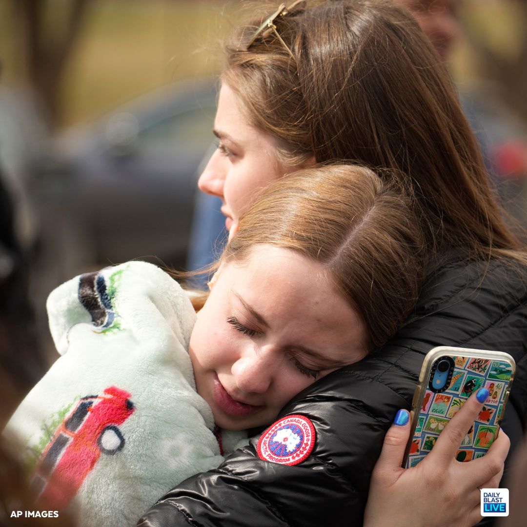 dailyblastlive's tweet image. As a result of the shooting, the school is closed for the rest of the week &amp;amp; classes will resume after Spring break. The shooting left many students &amp;amp; parents scared.

▶️bit.ly/4063iVg

#Denvershooting #schoolshooting #denver #colorado #easthighschool