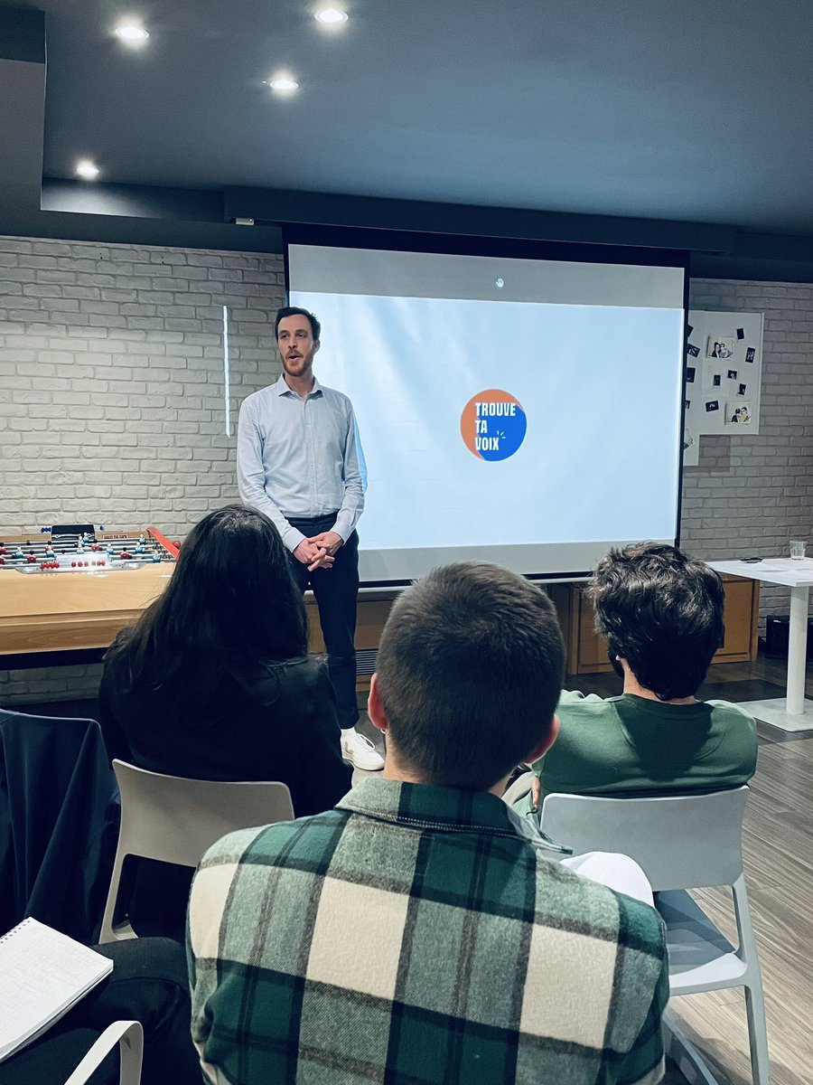 5e asso : en France à l’école on nous apprend à lire, à écrire, à compter mais pas assez à parler.  <a href="/trouve_ta_voix/">Trouve Ta Voix</a> permet aux jeunes de révéler leur potentiel par la prise de parole au travers d’ateliers 
#prixTenzing