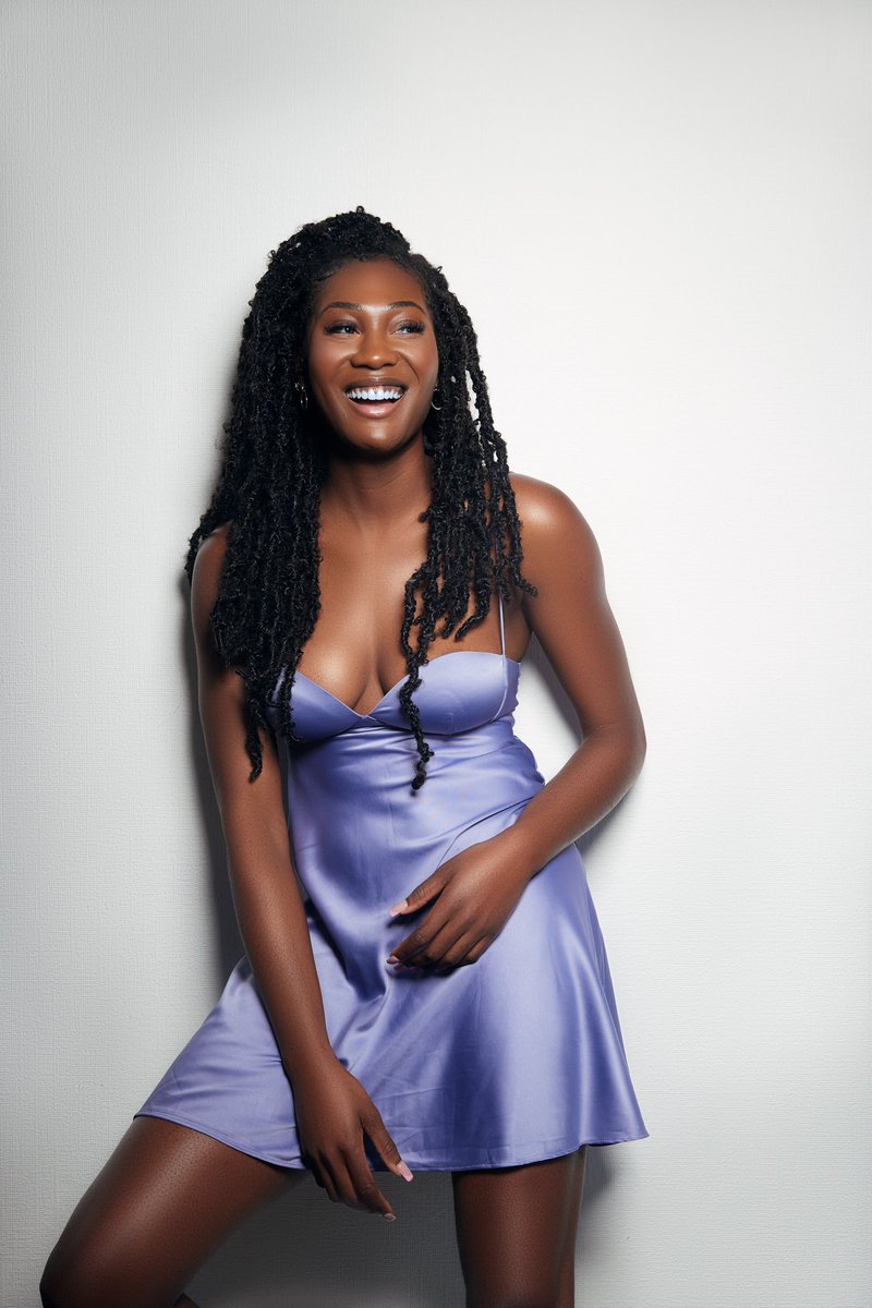 poeticsparkles_'s tweet image. I like you fr fr ✨