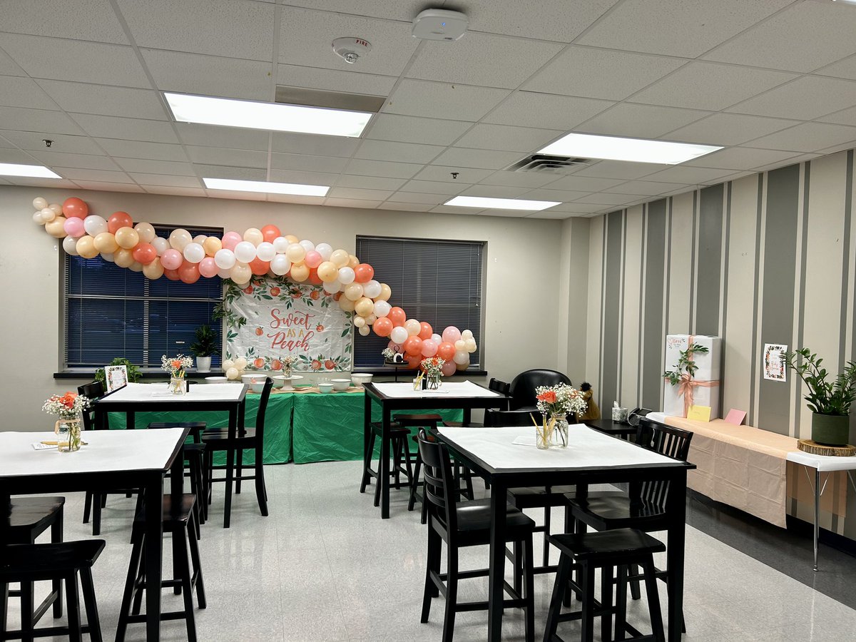 mrsklwarren's tweet photo. The before. I have the BEST team ever. So, so grateful to celebrate baby girl with my @HLEMustangs friends🎀 #celebratekisd https://t.co/G2z6BMBQNa
