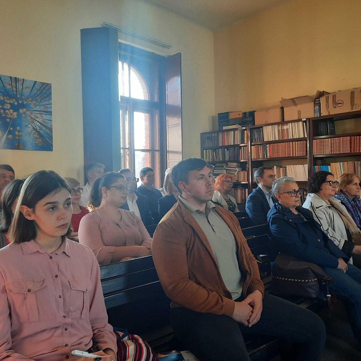 CEPBelgrade's tweet photo. 🚪U saradnji sa sudom u Vršcu danas su održana Tematska vrata pravosuđa @ovp_pravosudje u organizaciji CEPa. 

🗣️Danas smo razgovarali o :
📌 Zaštiti potrošača 
📌 Internim mehanizmima zaštite 
📌 Vansudskom rešavanju sporova https://t.co/SxWH8C1sFG