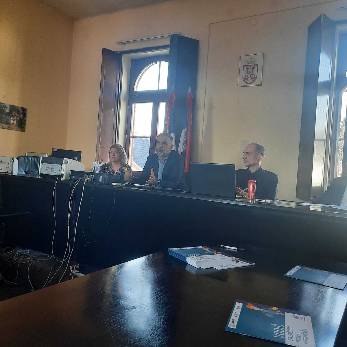 CEPBelgrade's tweet photo. 🚪U saradnji sa sudom u Vršcu danas su održana Tematska vrata pravosuđa @ovp_pravosudje u organizaciji CEPa. 

🗣️Danas smo razgovarali o :
📌 Zaštiti potrošača 
📌 Internim mehanizmima zaštite 
📌 Vansudskom rešavanju sporova https://t.co/SxWH8C1sFG