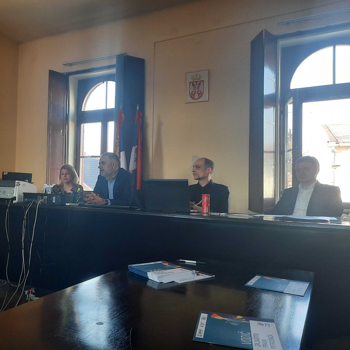 CEPBelgrade's tweet photo. 🚪U saradnji sa sudom u Vršcu danas su održana Tematska vrata pravosuđa @ovp_pravosudje u organizaciji CEPa. 

🗣️Danas smo razgovarali o :
📌 Zaštiti potrošača 
📌 Internim mehanizmima zaštite 
📌 Vansudskom rešavanju sporova https://t.co/SxWH8C1sFG