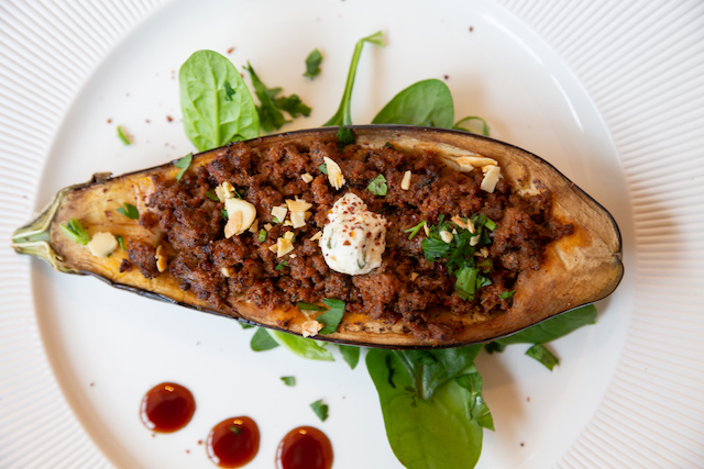 Gastro: "What the area is hungry for is places that you can use, places that will feed you well on a Tuesday night for a price that you can live with." - Conor <a href="/mrandmrsstevens/">Mr & Mrs Stevens</a> checks out <a href="/jarudublin/">Jaru</a> &amp; Fayrouz Restaurant on Meath St &amp; Cork St in #Dublin8. totallydublin.ie/food-drink/res…