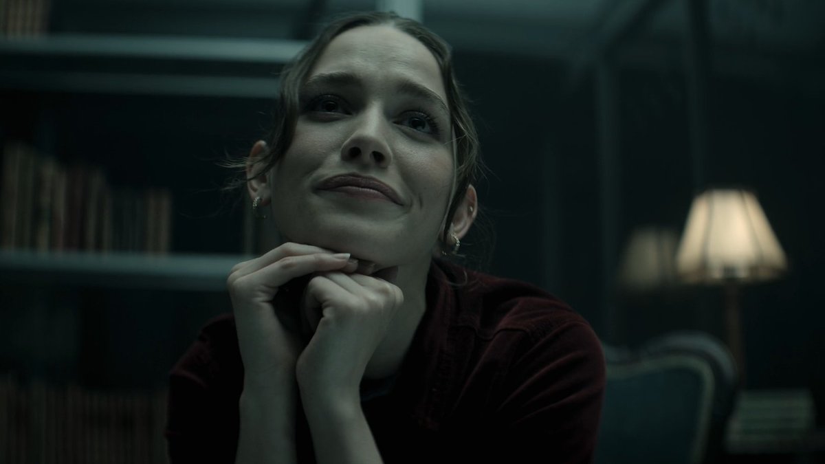 youarchivel's tweet photo. happy birthday, victoria pedretti. <3 https://t.co/ADqemMP02B