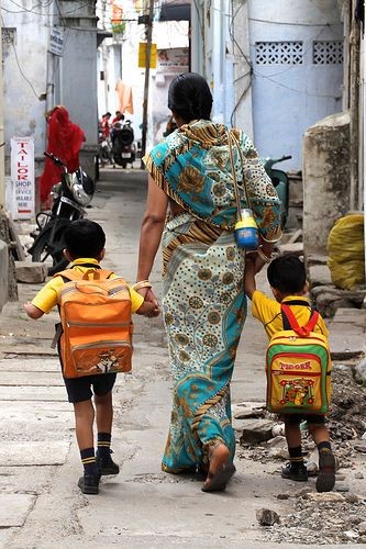 शिक्षा ही वह हथियार है जिसके द्वारा आप दुनिया को बदल सकते हैं.!

~ नेल्सन मंडेला