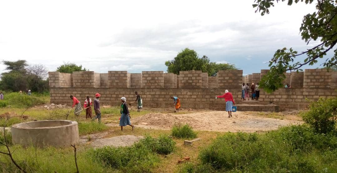 Chaya2030's tweet image. Ujenzi wa Hosteli ya Wasichana, Kintinku Sekondari,Manyoni DC.Nawashukuru sanaa wadau NHC kwa kuendelea kuchangia ujenzi wa Hostel hii tangu mwanzo. 
Pia Serikali ya Awamu 6 kwa kutupatia fedha za kukamilisha ujenzi. 
#Mtoto wa Kike anahaki ya Kupata Elimu Bora.