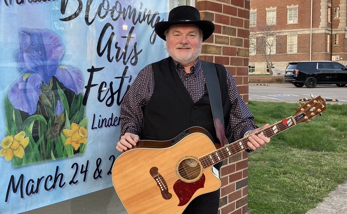 LesKerr's tweet image. Looking forward to playing this Saturday, 3/25, 2pm, at the Booming Arts Festival in Linden, Tennessee! #freeconcert #lindentn @TNVacation @commodorehotel