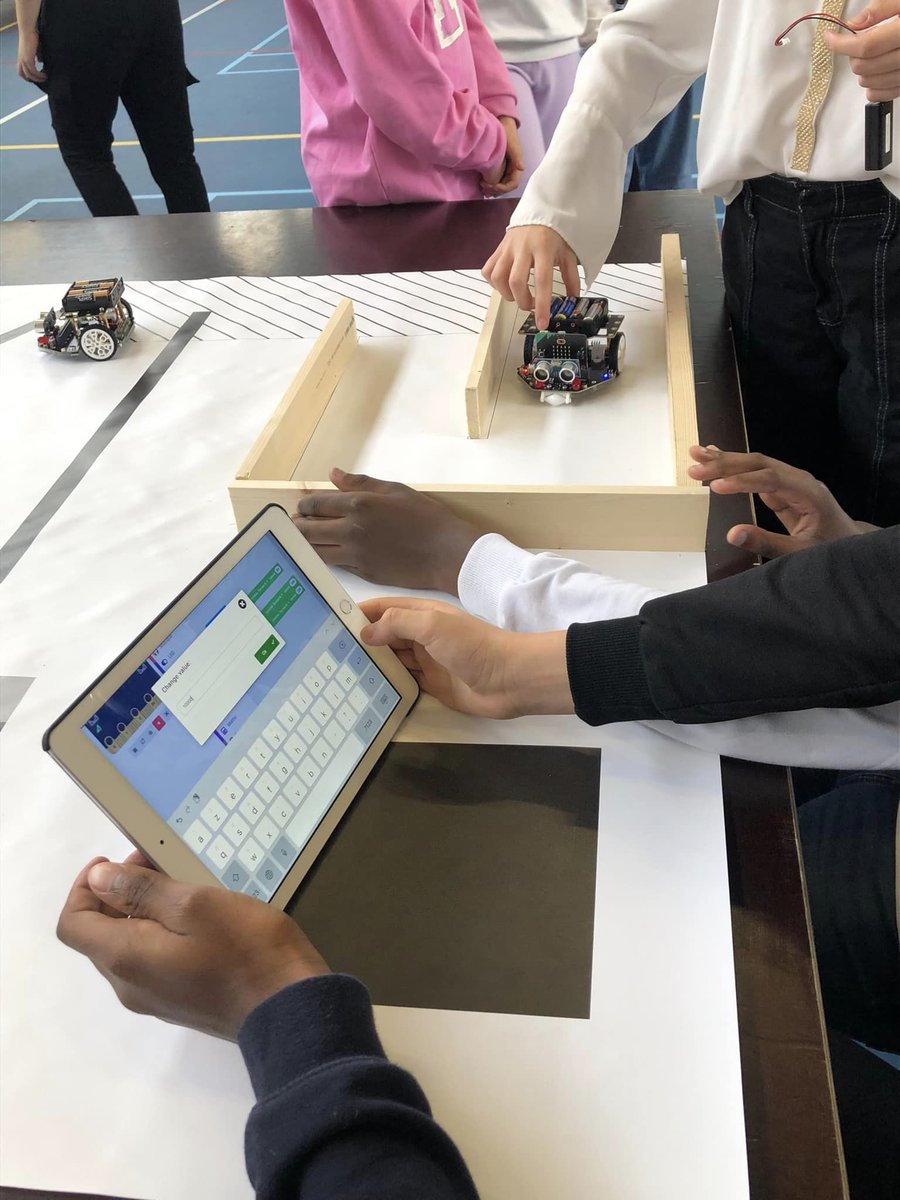 Faouzia Hariche tweet media