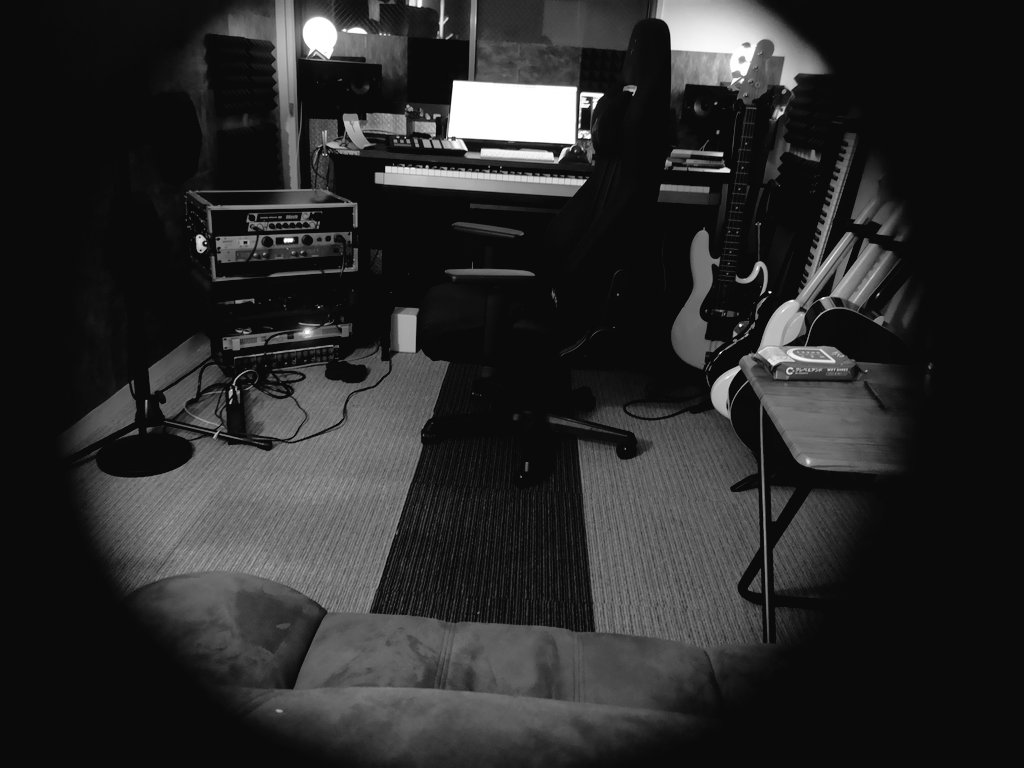 うだうだ考えたりモヤついたりする前に手を動かしたらええねん

ってアンミカさんが言ってた。