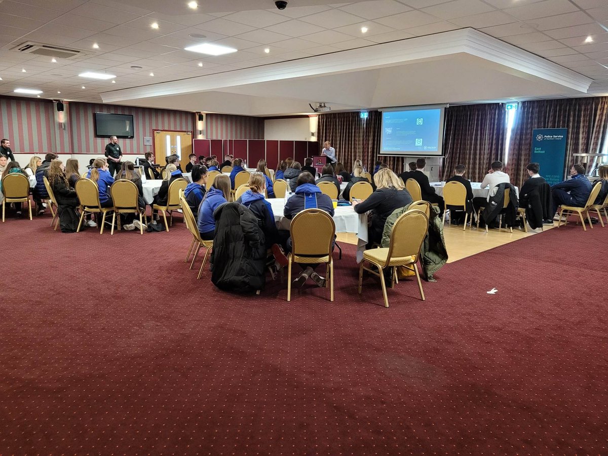 We were delighted to welcome students from East Belfast schools and SERC (Bangor) to Newforge for our Police Academy programme. The students received various presentations from over 6 various police departments and branches. @PSNIBelfastE