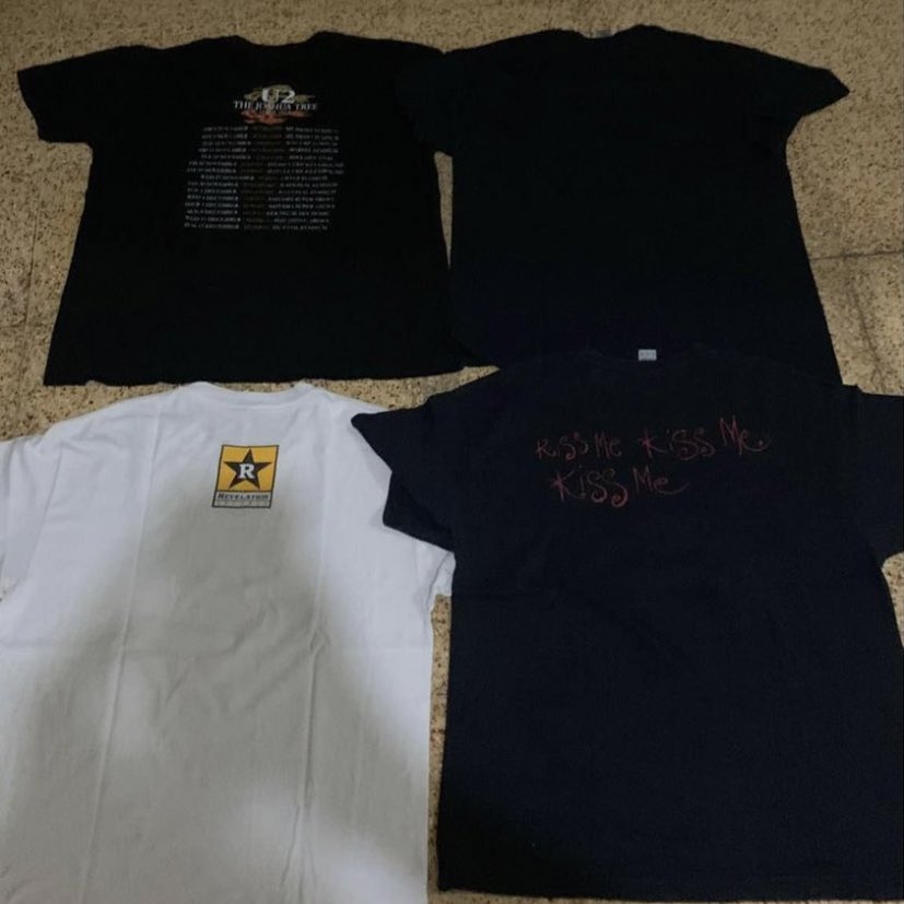 lamunanchorus's tweet photo. Promo Bulan Ramadhan ✨ (Ritwit dan laik sangat diapresiasi)
—
U2 XL - 250
Pennywise L Gildan Heavy - 270
The Cure XL Gildan Heavy - 265
Texas Is The Reason L - Allstyle - 350 https://t.co/IPfD5efytF