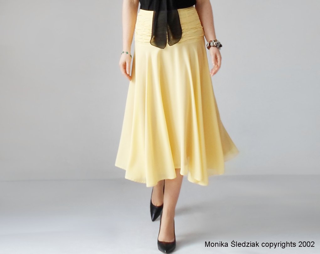 This skirt I designed in 2002. Originally it was purple silk satin. The hem was made on Singer machine with zigzag stitch.  The yellow skirt is hemmed on Toyota overlock machine.
#Toyota #Singer #apparel #fashiondesigner #ideas