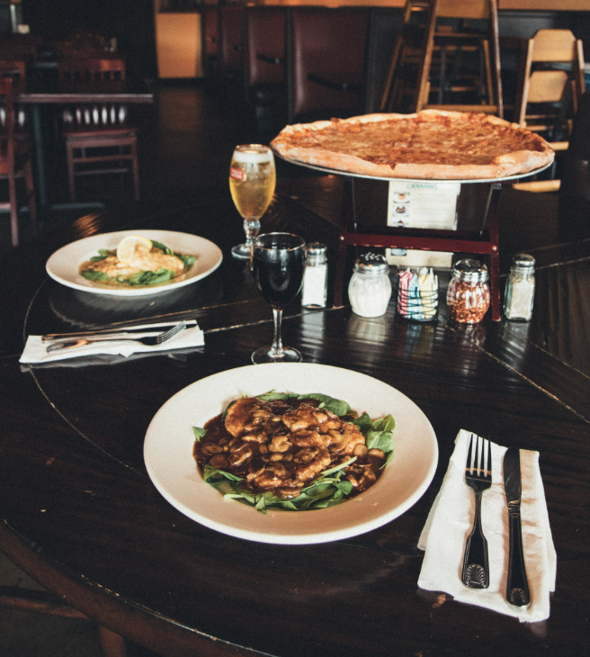 GiovannisItaly_'s tweet photo. Lunch is served! 

ORDER NOW! 

#orlandoeats #orlandofood #oviedo #orlandopizza #pasta #foodporn #giovannisitalian #floridafoodies #centralflorida #orlandofl #eatlocal #localrestaurant #familyowned #italianfood #italian #chickenparm #foodporn https://t.co/icTUxfBdOQ