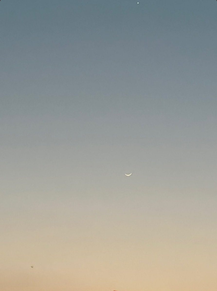 ZTweets167's tweet photo. This ramadan may the angel on our right keep writing and writing
#RamadanMubarak https://t.co/IxuOR2DYLQ