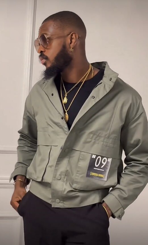 Lavyflash3's tweet photo. Stanning Yemi cregx brings more blessings like 😍😍 his blessed and a very pure soul and those who love him a blessed automatically  ❤❤🙏
     YEMI CREGX OUR PRIDE
#YemiCregxTheBrand
#BBTitans https://t.co/aVITm9Oxqj