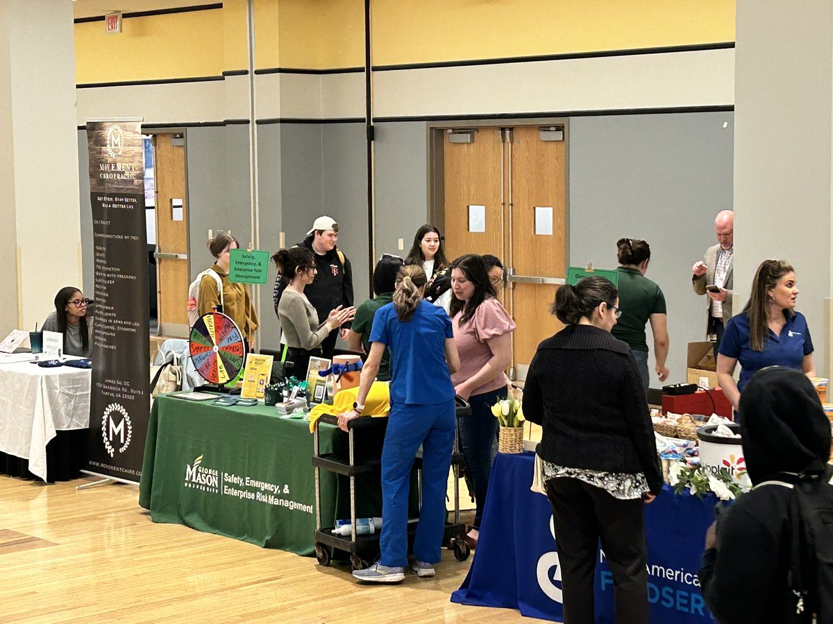 RosePascarell's tweet photo. Mason’s Health and Fitness Fair is jammed!!! #wellbeing @HealthyMason https://t.co/Zj52PE4B3x
