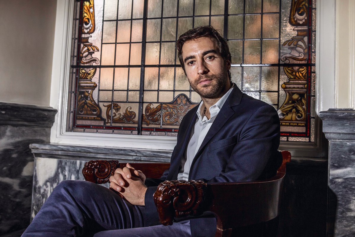 PurelyFootball's tweet photo. Former Arsenal midfielder Mathieu Flamini is a billionaire. He is the co-founder of GF Biochemicals, the first company in the world able to mass-produce levulinic acid - a molecule made from plant waste that can be used as a substitute for petrol. 

➲ He has a net worth of over £10b! 💰 

𝗖𝗿𝗮𝘇𝘆. 🤯