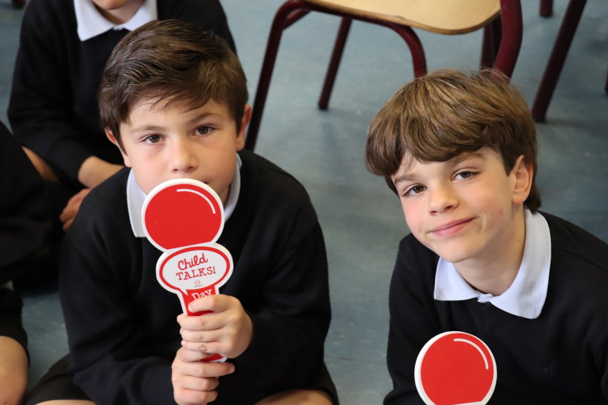 Child Talks! Day 2023 🔝😀

Los alumnos de #Primaria del @colegiolosrobles han disfrutado de un día dedicado a la #oratoria en Inglés, en el que los padres también han sido partícipes de la evolución de sus hijos en la materia.

👉Más info fomento.edu/losrobles/chil…