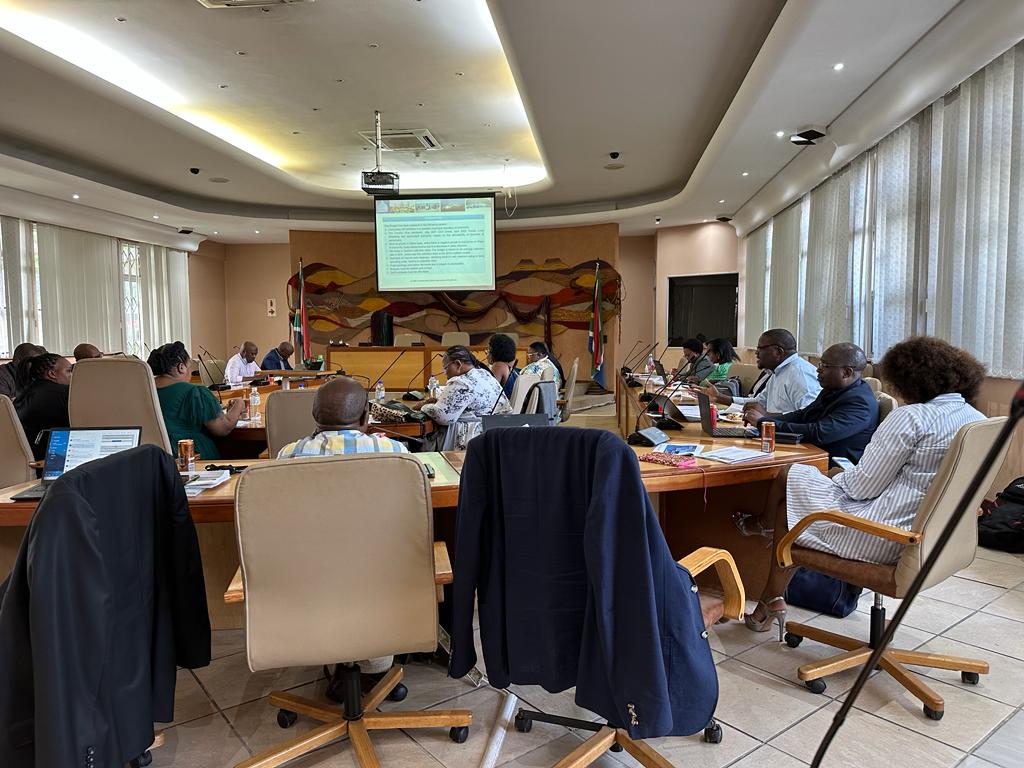 makhanyabg's tweet image. FINANCE :DRAFT BUDGET MEETING by EThekwini Municipality Mayor Mxolisi Kaunda and CFO at Pinetown Chamber, Civic Centre.

#EThekwiniMunicipality
#financialplanning2023