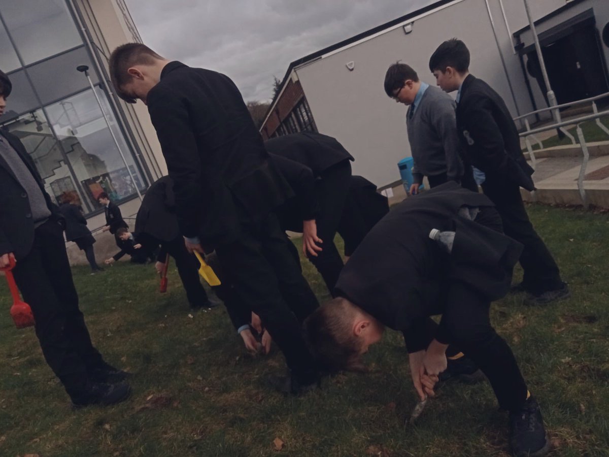 St. Louis Grammar School, Chemistry tweet media