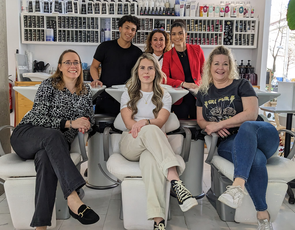 SopenaBilbao's tweet photo. Profesorado de Deltion College (Países Bajos), realiza una visita a nuestro centro para intercambiar experiencias de enseñanza-aprendizaje y buenas prácticas.
https://t.co/2xcWOzOeXg
#LaOportunidaddeSuperarte
#ContigoSopeñaEsMás https://t.co/Bd4Q8ca4nD