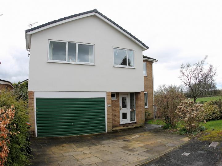 BowyerEstates's tweet photo. 5 Bed Detached house, 1; £1,850 PCM, Burgamot Lane, Northwich, CW9 6BU, contact 0160676044 for info. https://t.co/HbND2nGQ9N