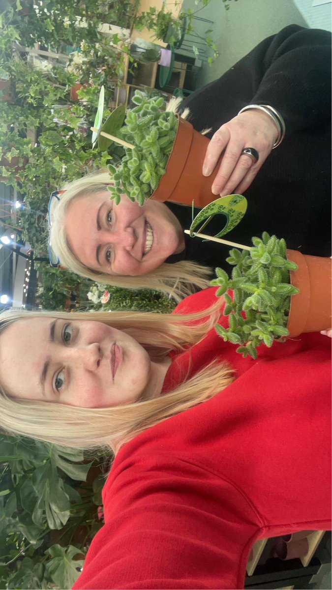 When you become plant besties!! Meet Penny and Peter Pickle plant! #caring #plantfriendsforever @PamSFAD @SFADRoutesYP @clairesfad @Kelseysfad @Charli_SFAD @ScotFamADrugs