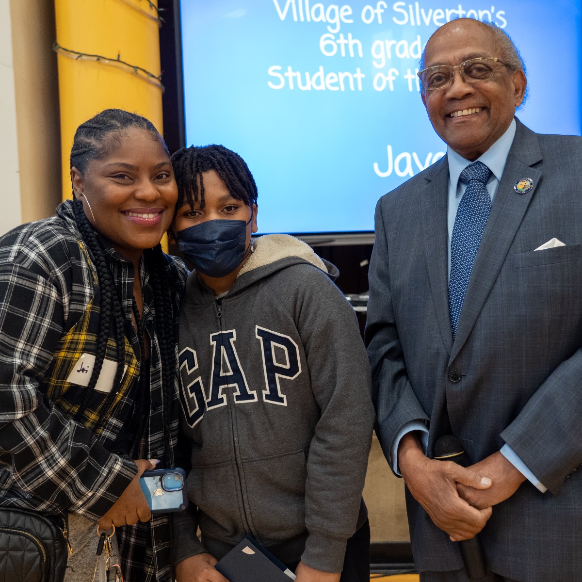 IamCPS's tweet photo. This morning, students at @SilvertonSchool hosted a leadership day where students hosted breakfast, took families on school tours and held special performances! Even Silverton Mayor, John Smith, attended to announce a proclamation for Silverton student of the month! Way to lead! https://t.co/xQokdrvoT1