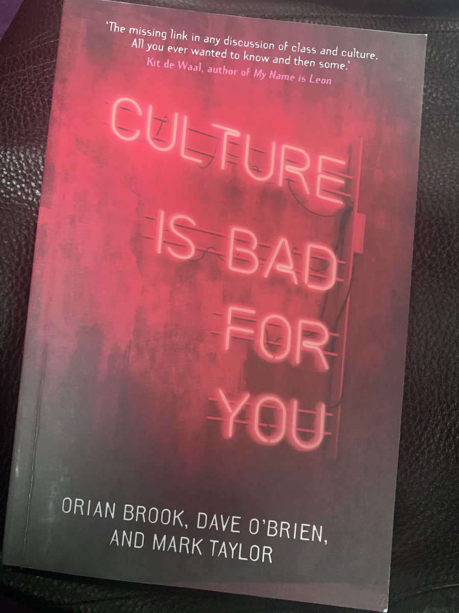 Eascai's tweet photo. Fascinating discussion on inequality in creative & cultural industries @QUBelfast with @markrt & @Fitzali today. #culturallabour research with @DrDaveOBrien and Orian Brook. Part of @ImagineBelfast. Got to meet @endzoftheearth! https://t.co/xxufK28eAt