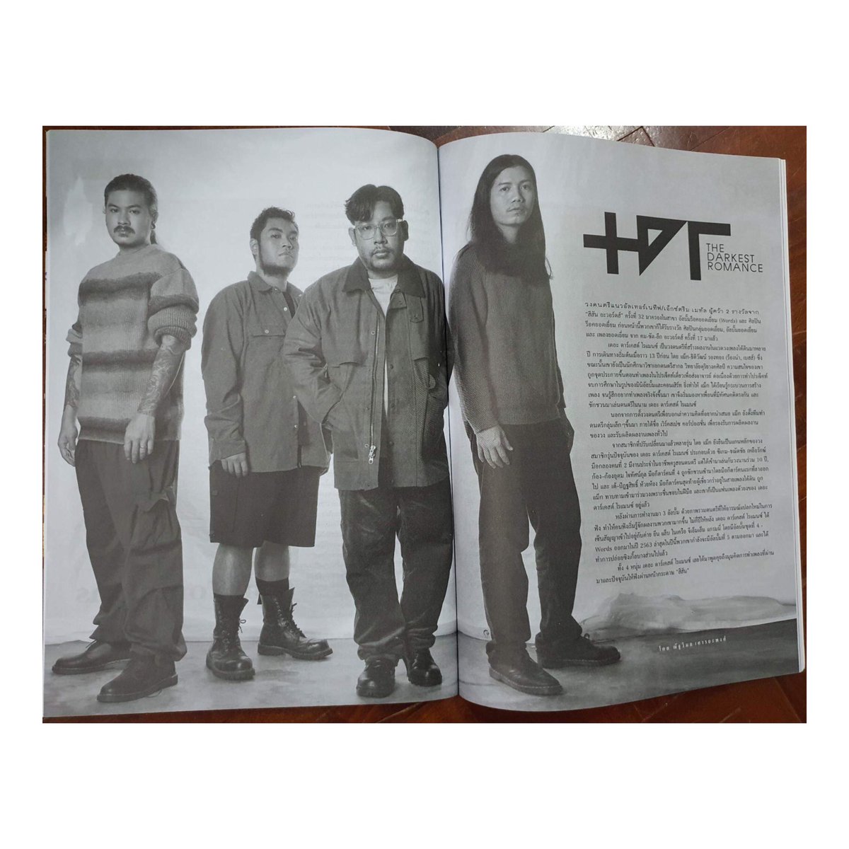 tdr_thailand's tweet photo. ขอขอบคุณพี่ ๆ ทีมงานของนิตยสารสีสัน (Season Magazine) ที่ให้เกียรติกับพวกเรามาก ๆ ครับ

ยินดีที่ได้รู้จักกันนะครับ
#TheDarkestRomance #GeneLab #seasonmagazine 👇 https://t.co/6edOTI82dM