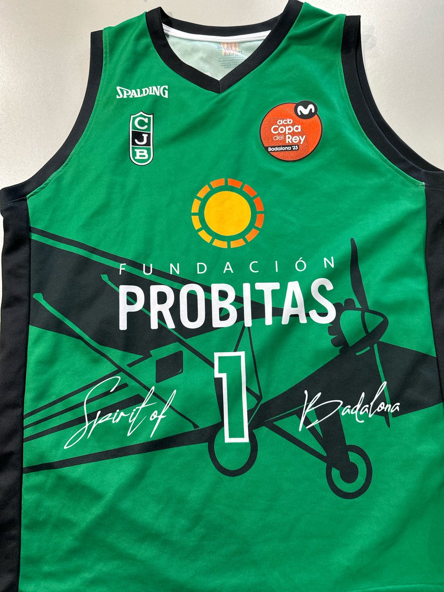 Penya1930's tweet photo. 🚨 SORTEIG SAMARRETA YANNICK KRAAG BADALONA'23🚨

🤔 Què heu de fer per poder guanyar la samarreta?

1⃣ RT i like
2⃣ Comentar la publicació

🤞 Molta sort a tothom!

#BadalonaÉsFutur https://t.co/hAaP5spLhK
