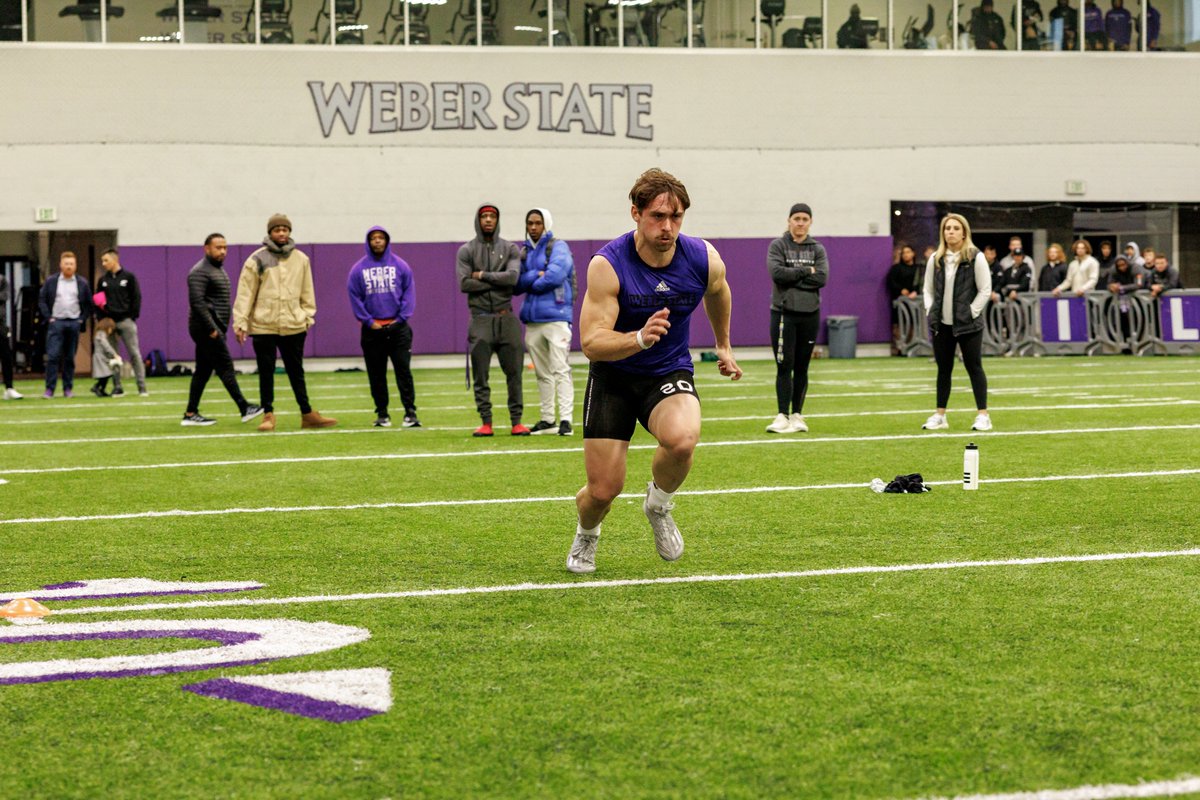 Pro Day 📸!

More pics - weberstatesports.com/galleries/foot…

#WeAreWeber