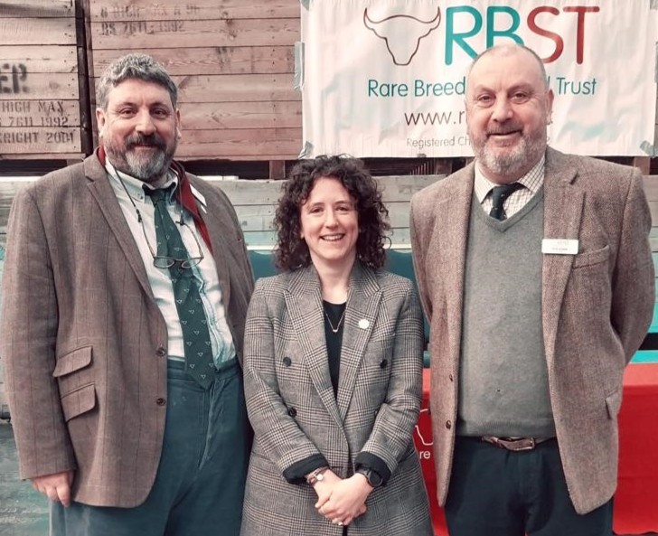ScotGovRural's tweet image. 📣 A new @scotgov pilot fund with @saos_agri_coops will support small producers to create more localised supply chains and help cut food miles.

@MairiGougeon told the @RBSTrarebreeds conference in Fife this morning. 

#RBSTScot23 #Futureoffarming

gov.scot/news/supportin…