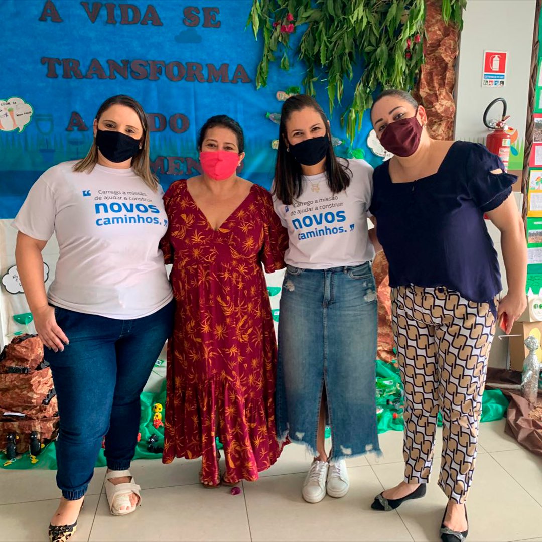 idealbsb's tweet photo. A Feira Genial proporciona um momento em que os alunos podem expor tudo aquilo que aprenderam durante o semestre, é incrível ver os nossos alunos desenvolvendo tantas habilidades e surpreendendo na criatividade!

🧵… https://t.co/Mf79SN6mXd