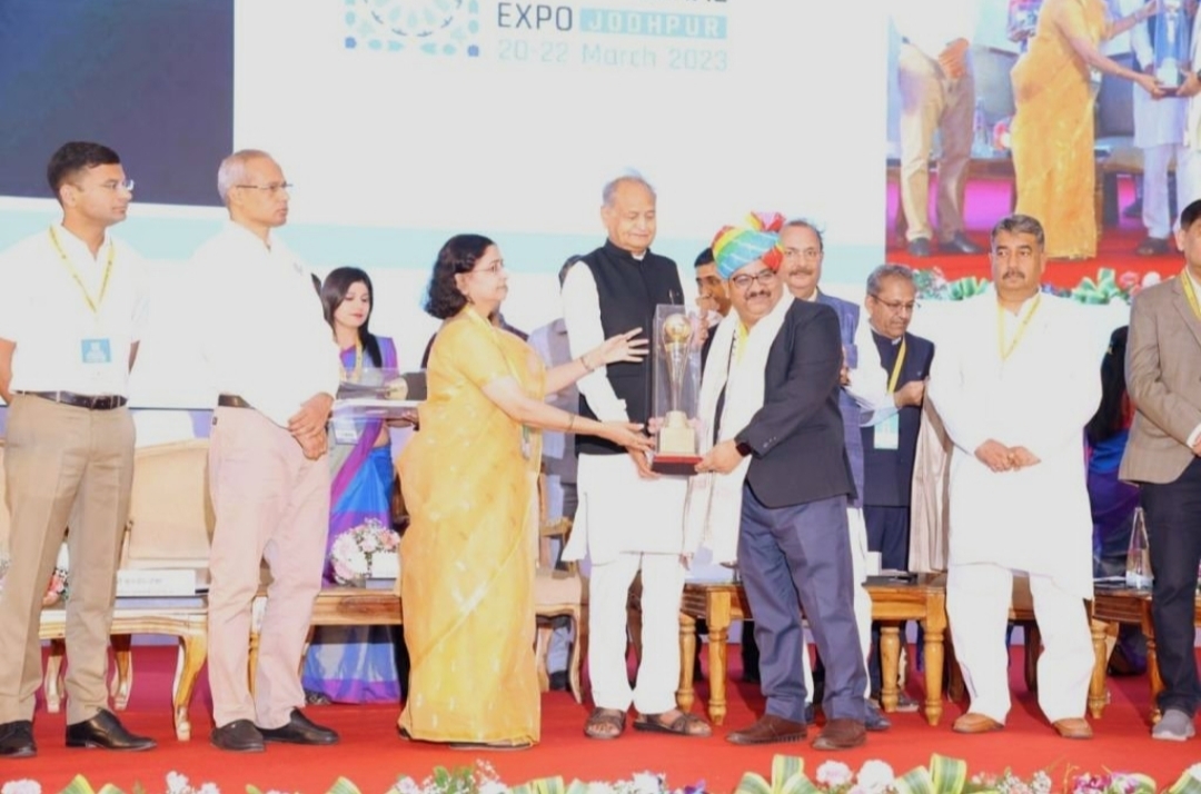 repc_in's tweet photo. Congratulations Mr. Anurag Mathur Ji for getting Export Awards From Honorable Rajasthan Chief Minister Shri @ashokgehlot51 for maximum export turnover in Textiles category.
-
#rajasthanexports #ExportofIndia  #REPC https://t.co/zAdABWLNlC