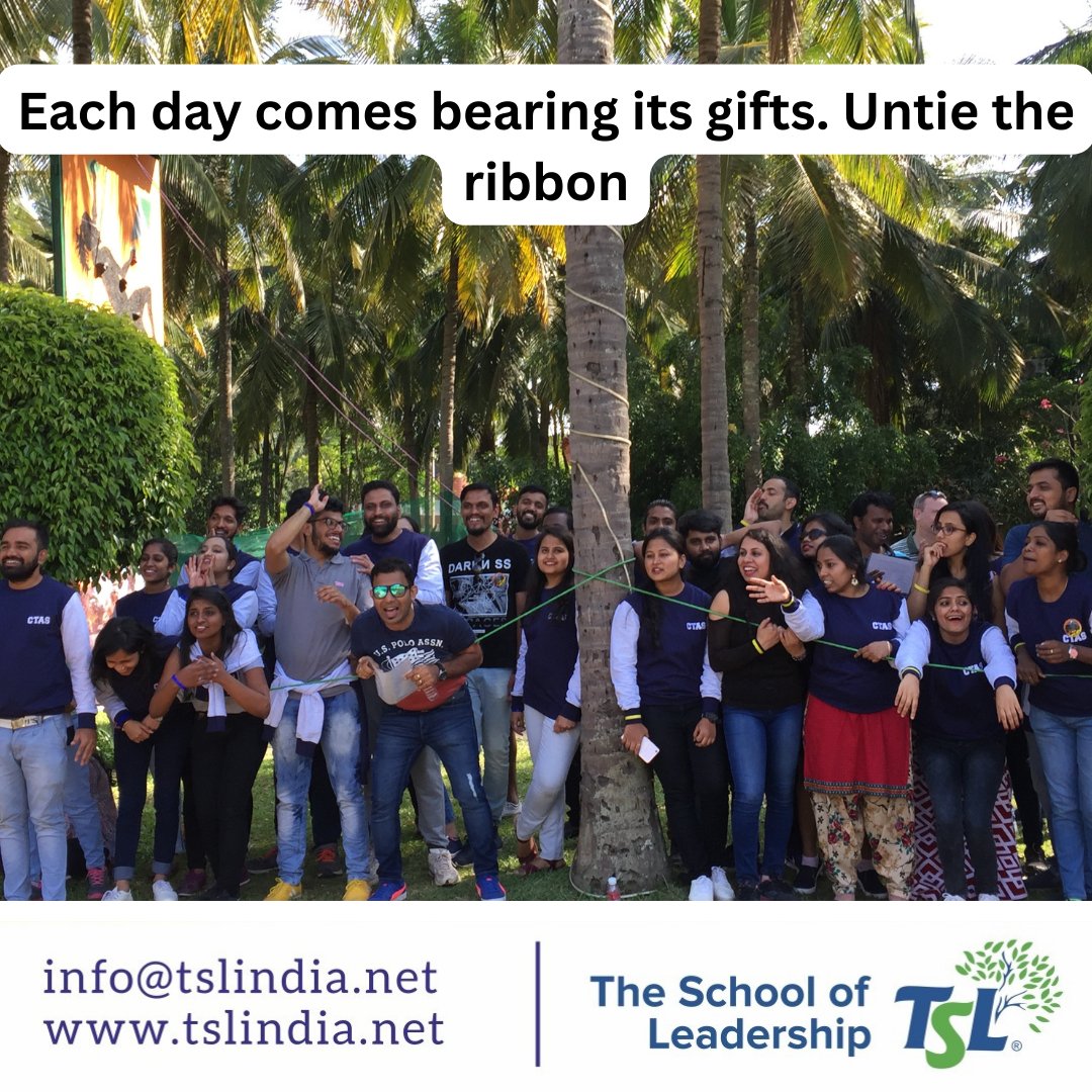 Every day you must challenge yourself to become that better artist even if you think there is no change there is change and you must try to recognize it😊✨
#entrepreneurship #coaching #love #leader #goals #leadershipdevelopment #marketing #life #motivationalquotes #growth