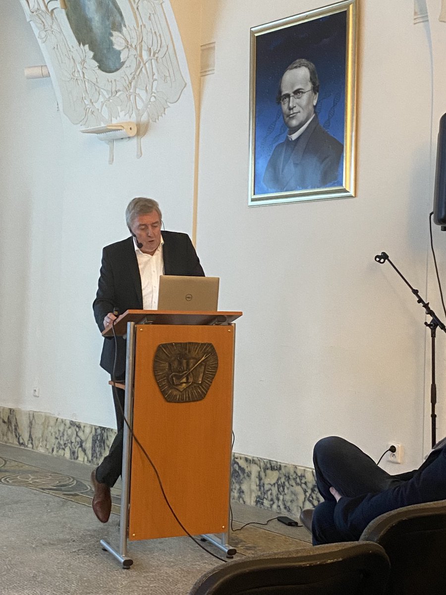 ⁦<a href="/InzeDirk/">Dirk Inze</a>⁩ and ⁦<a href="/MendelBrno/">Mendel</a>⁩ #MendelLecture