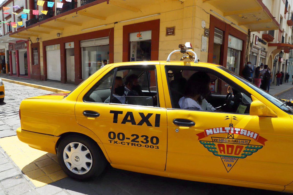 Guietika's tweet image. Mi queja es que en Oaxaca y las ciudades bonitas del país lleguen extranjeros a radicar y ya todo sea más caro para la gente local y aparte visualmente adaptarnos a ellos. Gentrificación. 😠🤬

 #PoderosoQuejumbroso