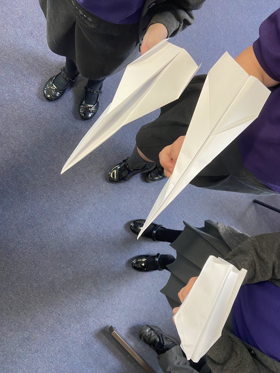CunninghamSch's tweet photo. Year 4 have drawn their own ideas of a scientist and then researched into a non-stereotypical one. With Sublime Science yesterday and making paper aeroplanes today, it’s been a fun week! #CHFScience https://t.co/iqGoqvbbo5