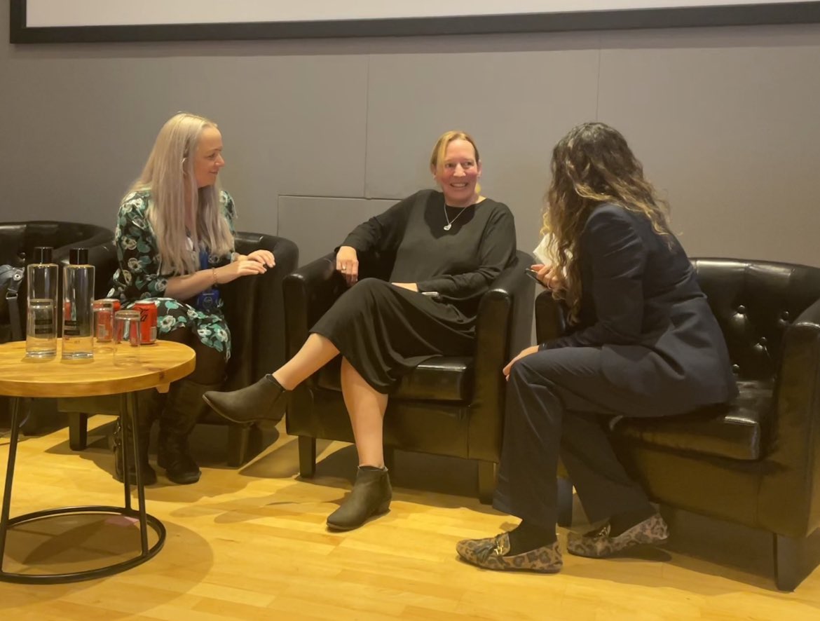 dolfaye's tweet photo. Debriefing with my colleague Jane and the venue lead after our incredible event  for the Innovation Collaborative at @TheIET #NHSInnovCollabEvent @HealthInnovMcr https://t.co/vNV2PdBd1S