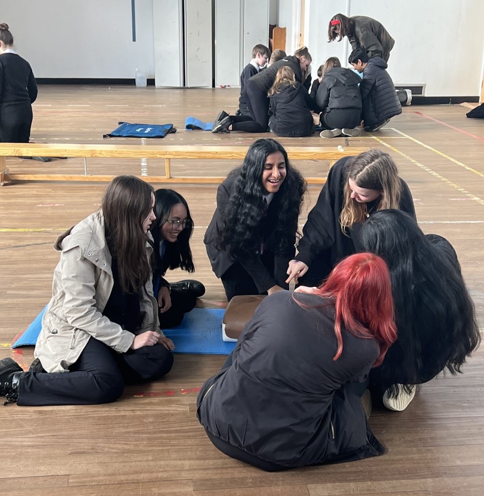 The expedition training continues with the S3 Bronze Duke of Edinburgh pupils. Today they learned how to deliver CPR by using Little Anne CPR training manikins. #QCPR #skillsforlife #dukeofedinburghaward #expeditiontraining #bronzedukeofedinburgh #CPR #savelives