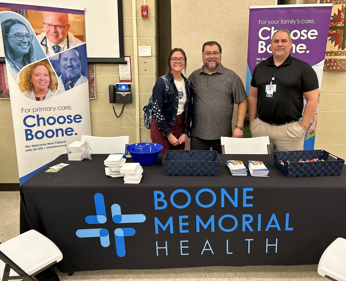 BooneMemorialWV's tweet photo. BMH Nursing Leaders, Stuard Haugen, RN, Director of Inpatient Floor and Brian Keith, RN, Director of ED Nursing and Trauma Services attended the Southern Nursing Recruitment Fair, held for nursing students who will graduate this May. 
#chooseboone #bringingmedicinehome #bmhwv https://t.co/MyDYbDZsJg