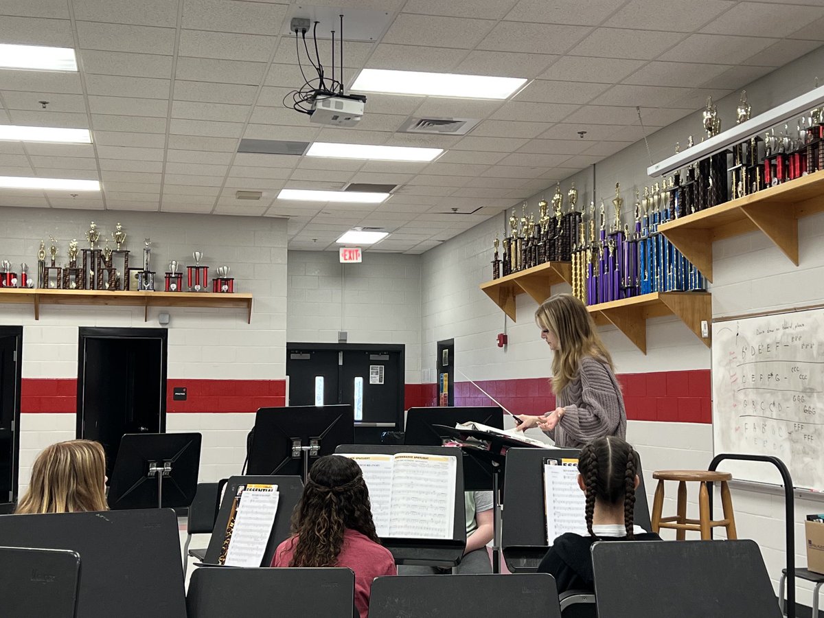 Julie Walker tweet media