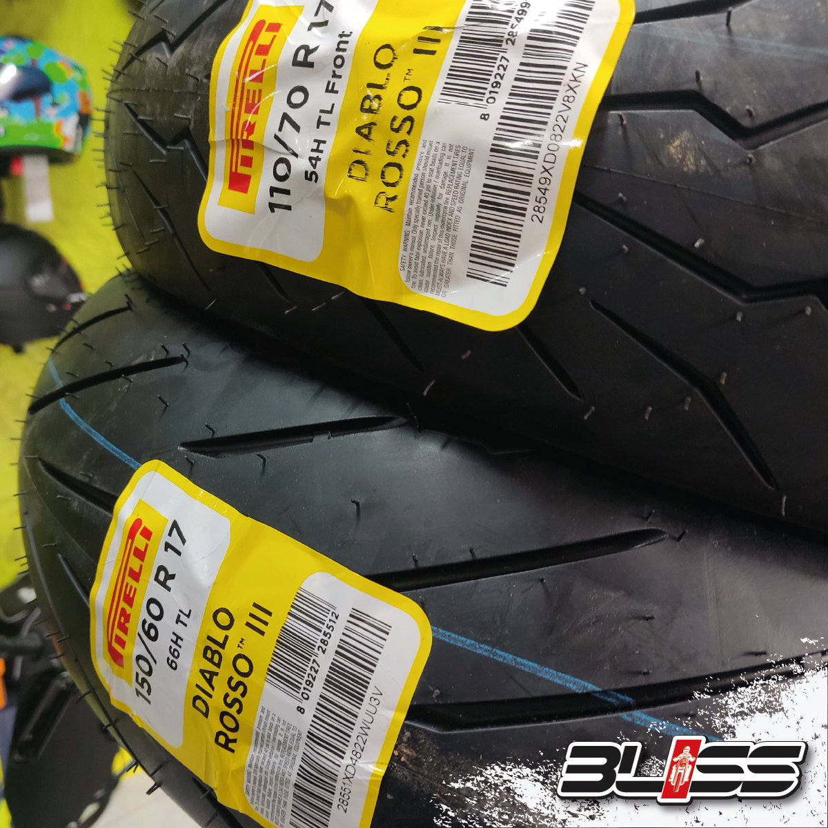 ElClubEmpieza's tweet photo. Consulta el neumático 🛞 más adecuado para tu #moto en #TiendaBliss 📌 Whatsapp: https://t.co/1m0r6ZjP3w
🚩Estamos en la Cuero y Caicedo Oe1-76 &amp; Av. 10 de Agosto (Quito). 
#LlantasMoto #BikersQuito #Bikers #Quito #Ecuador #Pirelli https://t.co/n6nsfV7kiN
