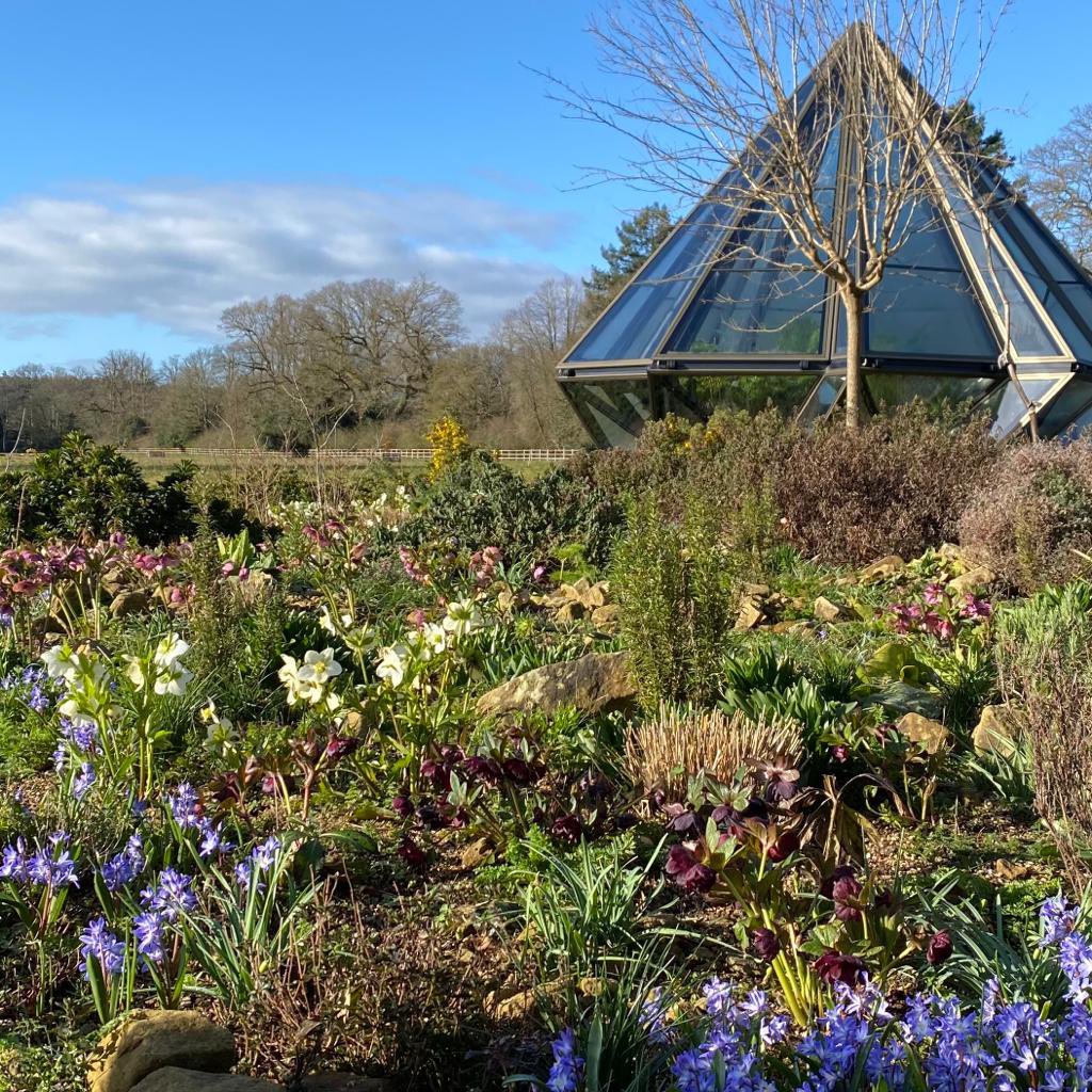 Woolbeding Gardens tweet media