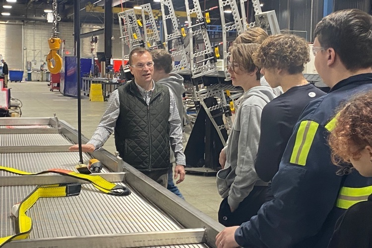 CCTC_CCPS's tweet photo. Students in Construction and AMP enjoyed an amazing tour through local manufacturers GKD in Cambridge.
#CCTCGrows https://t.co/M4ahv5pIDc