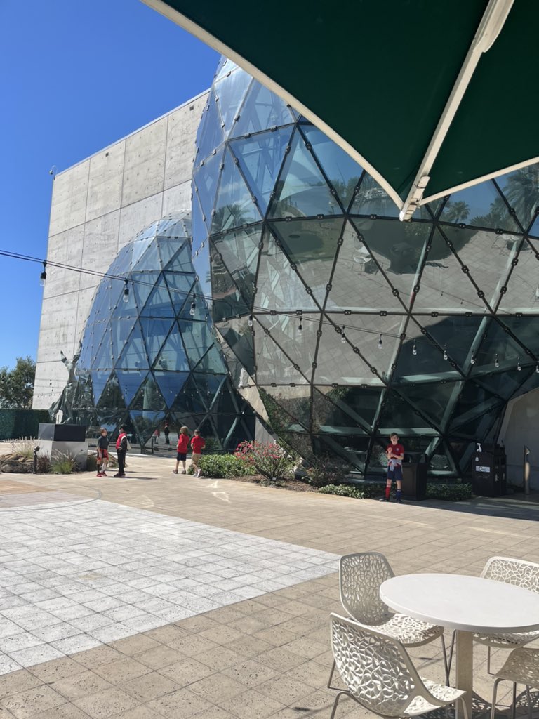 Leila Kanzer tweet media